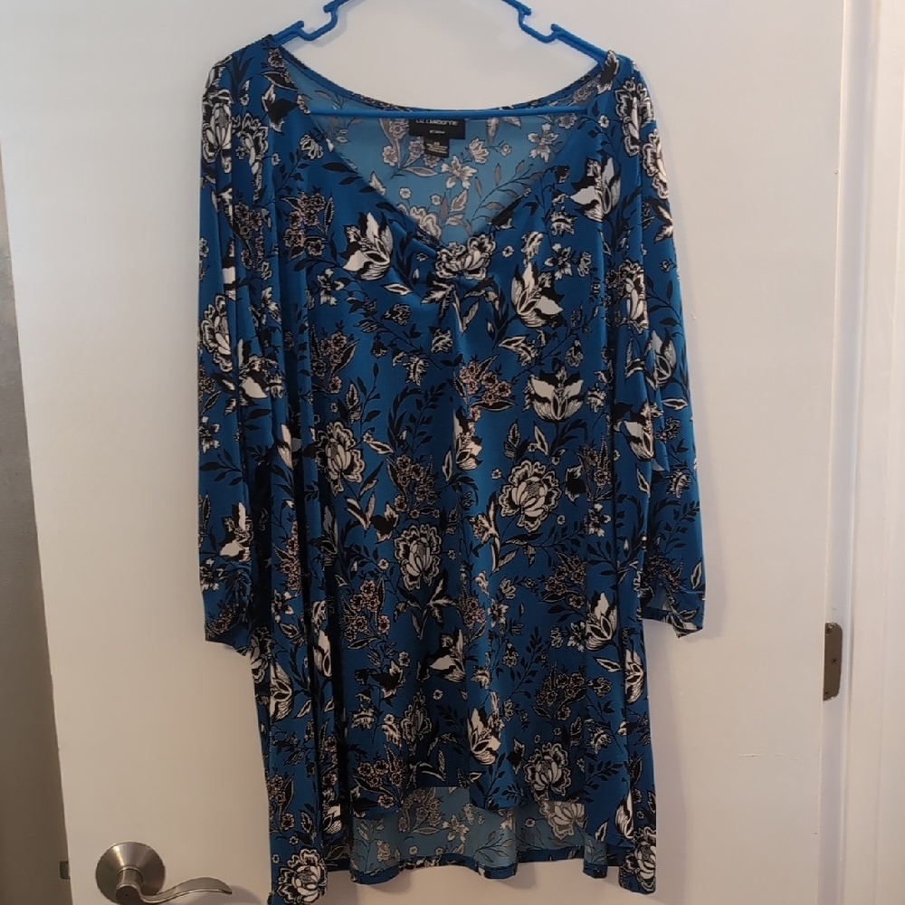 Liz Claiborne Blue Floral Tunic